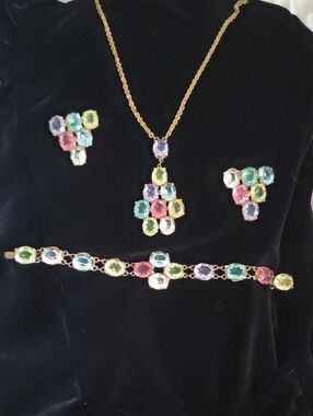 1930's Vintage Czech Multicolor Crystal Pendant Necklace and Bracelet Set